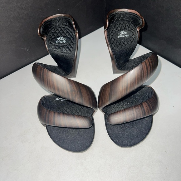 Julian Hakes London Mojito Oak/Black Open Toe Heels - Picture 2 of 11